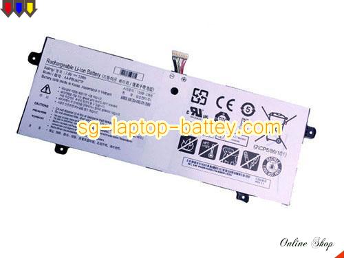 Genuine SAMSUNG NT500R3M-K14B Battery For laptop 4400mAh, 33Wh , 7.6V, White , Li-ion